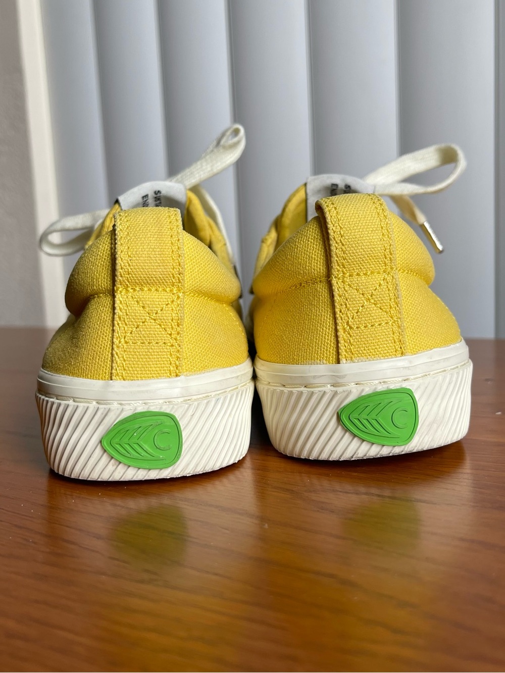 Cariuma Oca Low Canvas Sneakers Yellow Size 7 - Picture 12 of 15